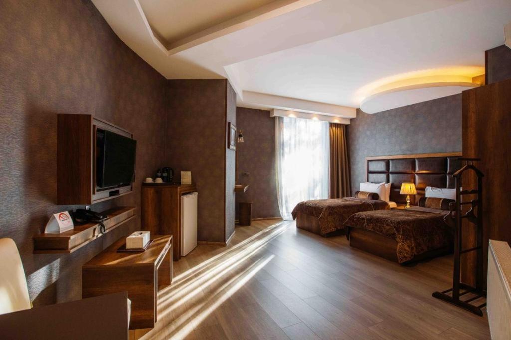 Отель Queen Тбилиси Экстерьер фото
